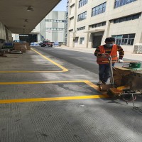 靖江小區道路劃線價格 蘇州工廠行車道路面標線價格熱熔劃線價格